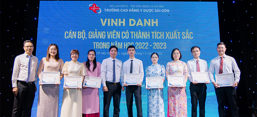 Vinh danh cán bộ, giảng viên có thành tích xuất sắc Trường Cao đẳng Y Dược Sài Gòn