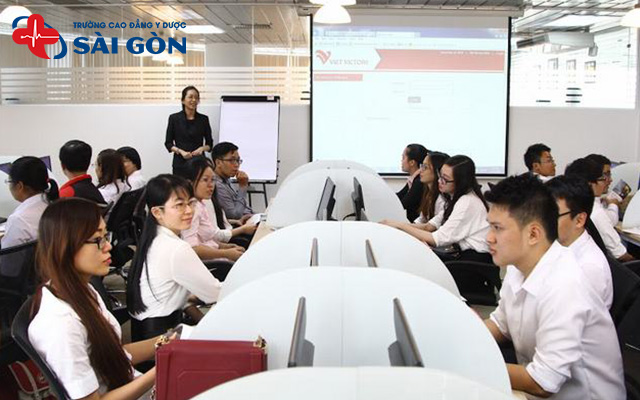 khối c02 gồm những trường nào