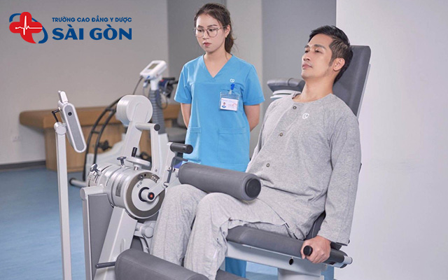 Ngày càng có nhiều thí sinh lựa chọn học Cao đẳng Phục hồi chức năng bởi thời gian đào tạo ngắn, chương trình bám sát thực tiễn