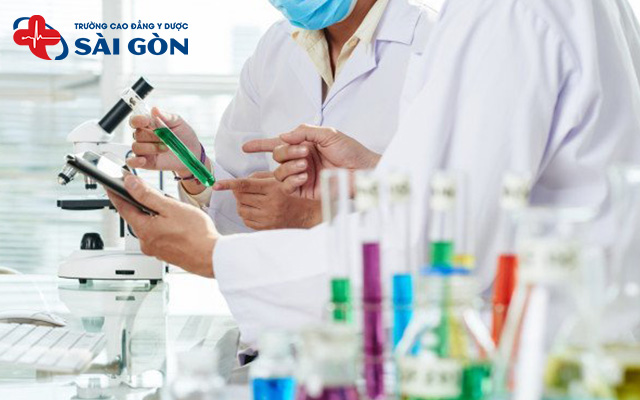 Nên lựa chọn học ngành Dược hay không phụ thuộc vào đam mê, mục tiêu ngành nghề của mỗi người