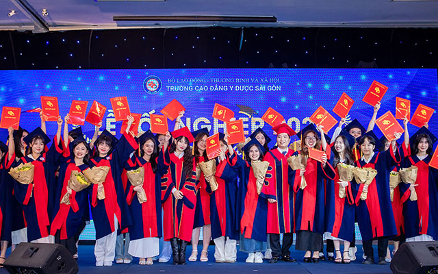 Tốt nghiệp Văn bằng 2 tại trường sinh viên sẽ được cấp bằng Cao đẳng theo đúng quy định