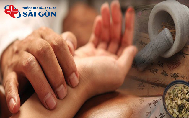 y học cổ truyền học bao nhiêu năm
