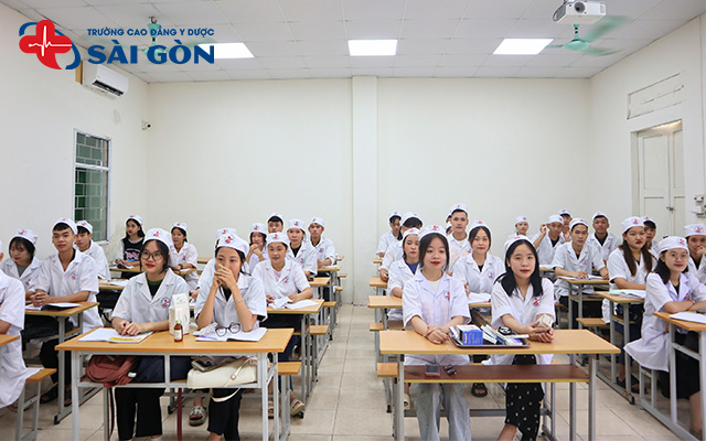 thí sinh nên tìm hiểu kỹ thông tin tuyển sinh của các trường đào tạo ngành y học cổ truyền 