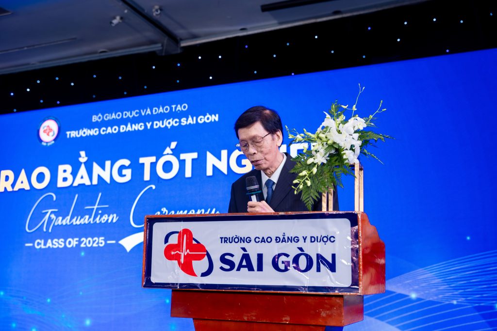 Thầy Nguyễn Mạnh Hùng Hiệu Trưởng Trường Cao Đẳng Y Dược Sài Gòn phát biểu
