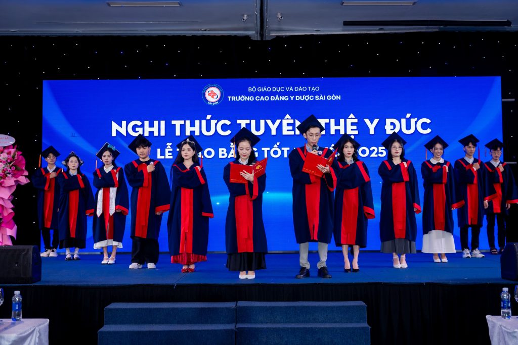 Lễ tuyên thệ Y Đức 