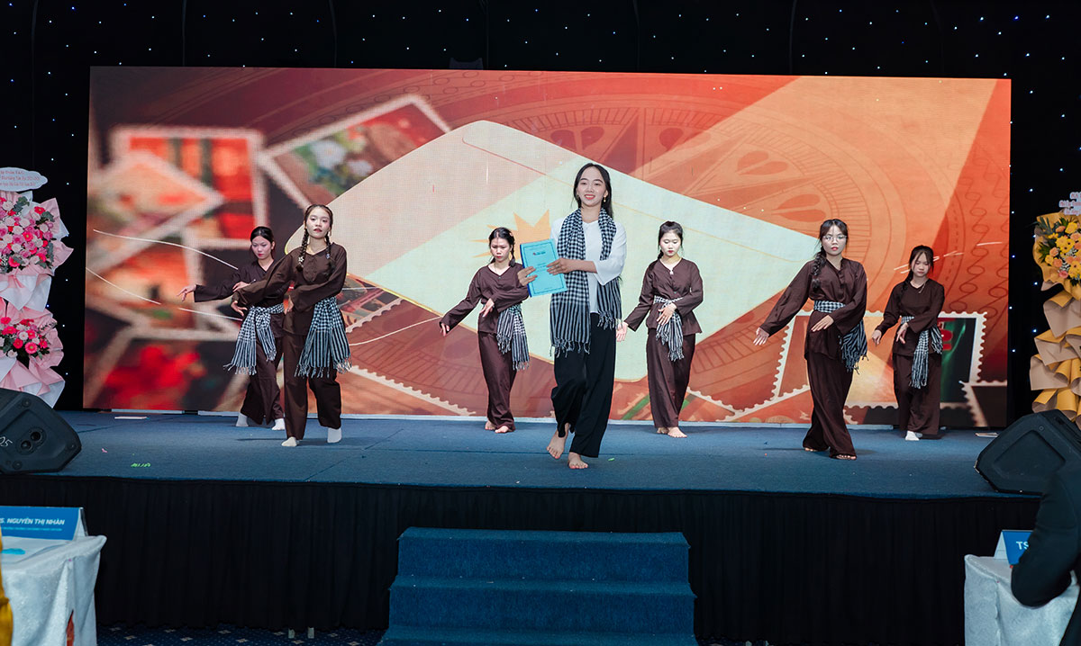 van-nghe-20-11-2025-truong-cao-dang-y-duoc-sai-gon-16