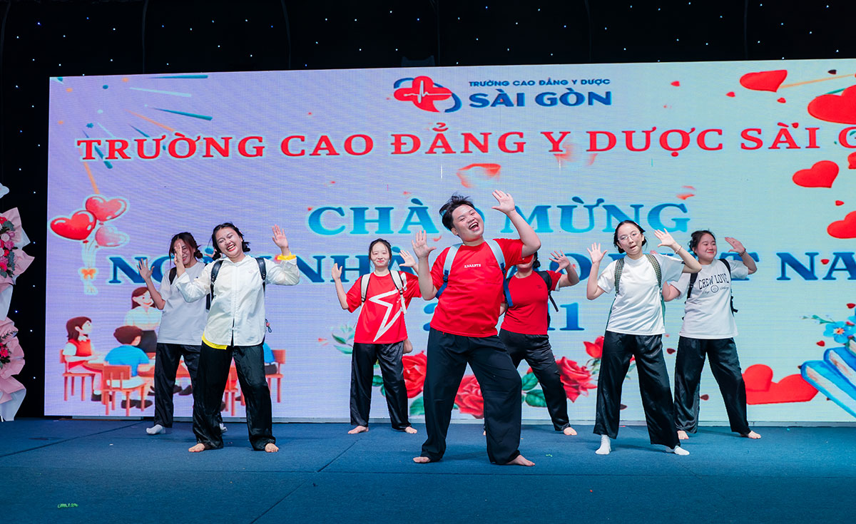 van-nghe-20-11-2025-truong-cao-dang-y-duoc-sai-gon-17
