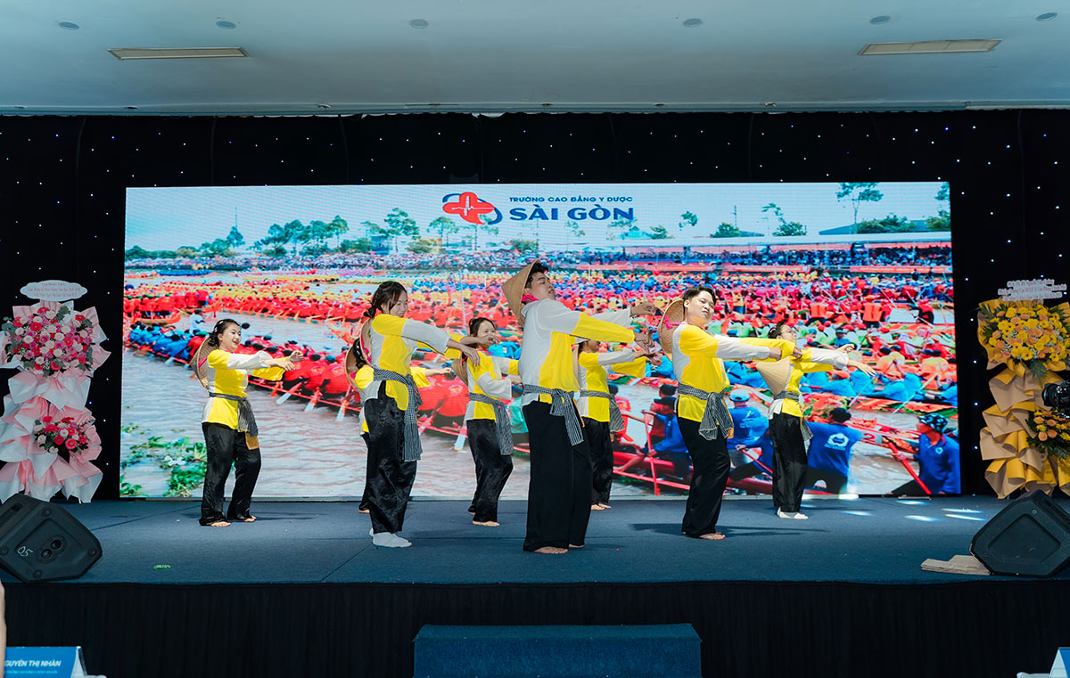 van-nghe-20-11-2025-truong-cao-dang-y-duoc-sai-gon-18