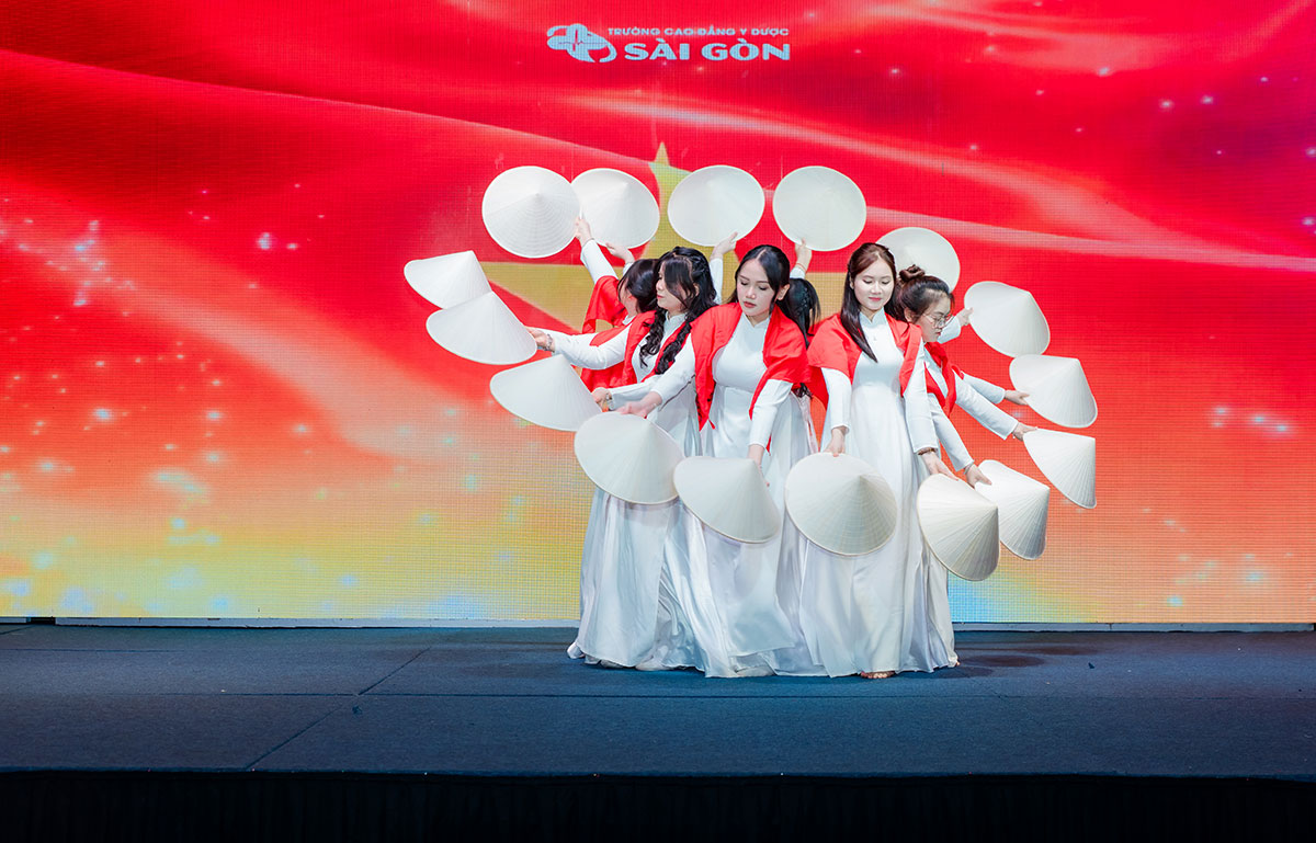 van-nghe-20-11-2025-truong-cao-dang-y-duoc-sai-gon-6